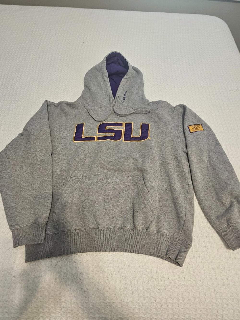 LSU sweatshirt w/hood, grey, L, by Colosseum Athletics